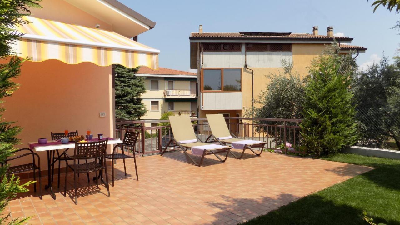 Millyholidays - Apartment Lilla - Center - Nearby Beach - Private Garden - Spa Pool Бардолино Экстерьер фото